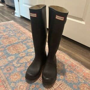 Hunter Classic Tall Black Rain Boots
